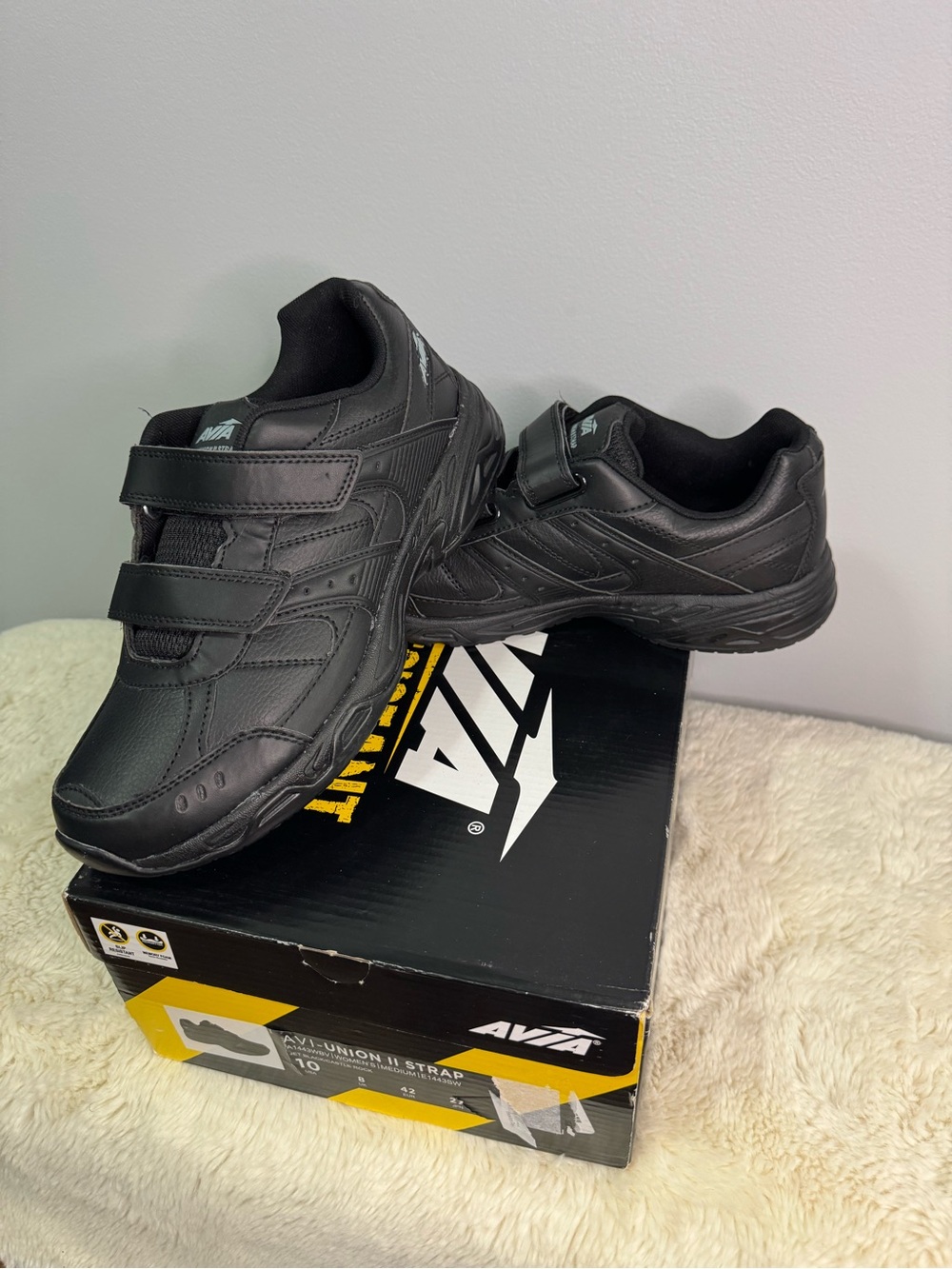 Avia Black Women's Non-Slip Resistant - Size 10